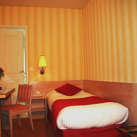 Hotel Delambre Paris Bagian luar foto