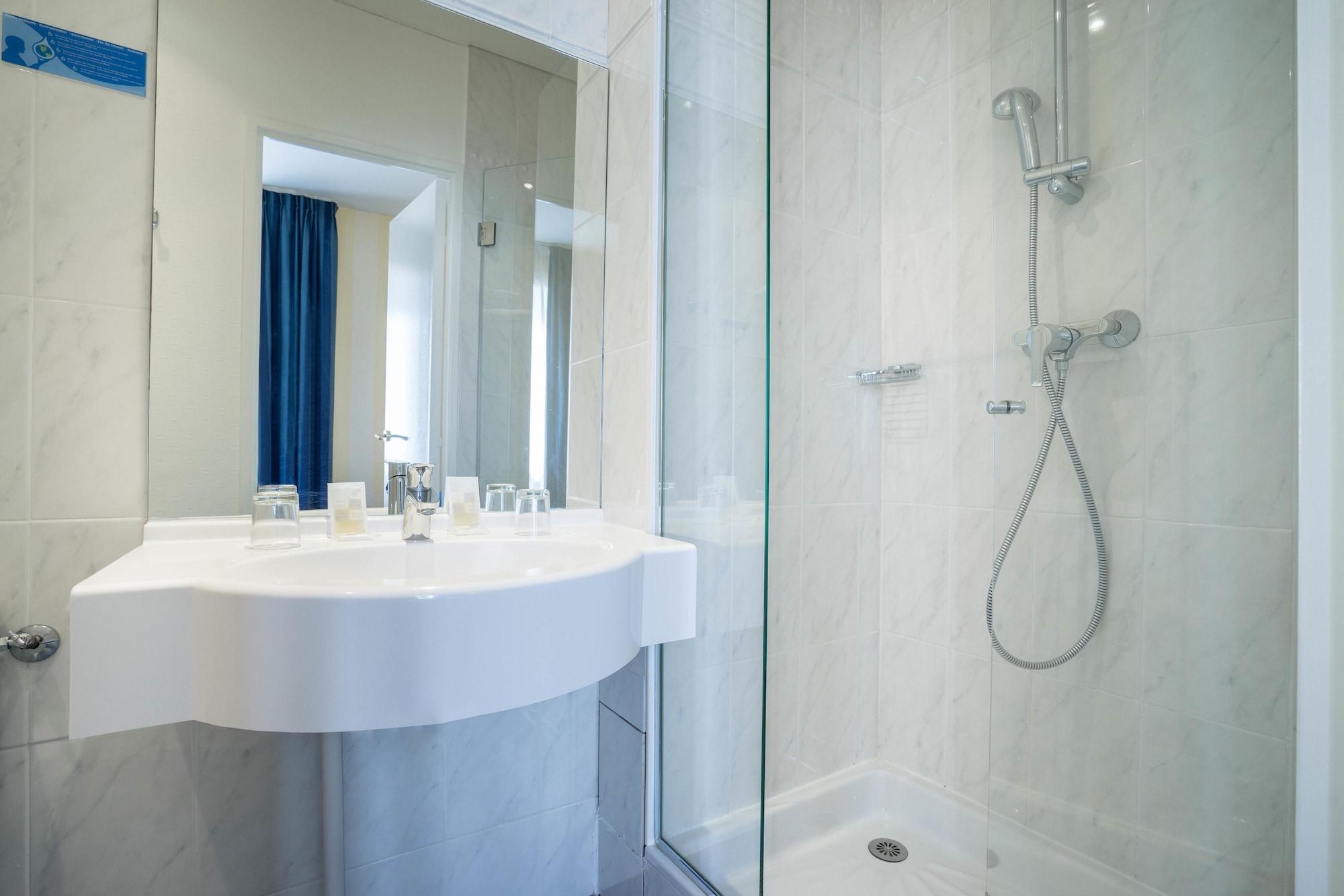 Hotel Delambre Paris Bagian luar foto
