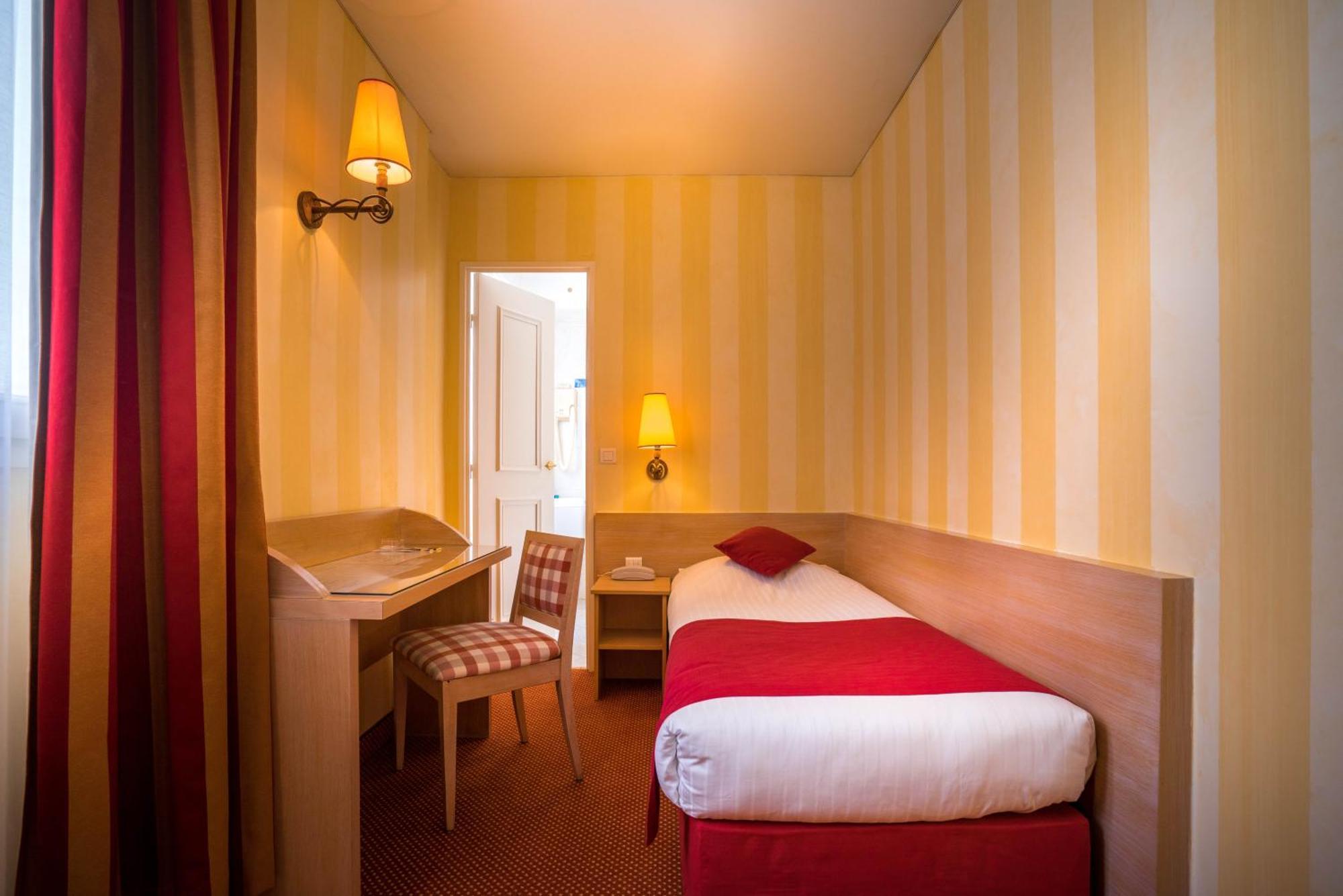 Hotel Delambre Paris Bagian luar foto